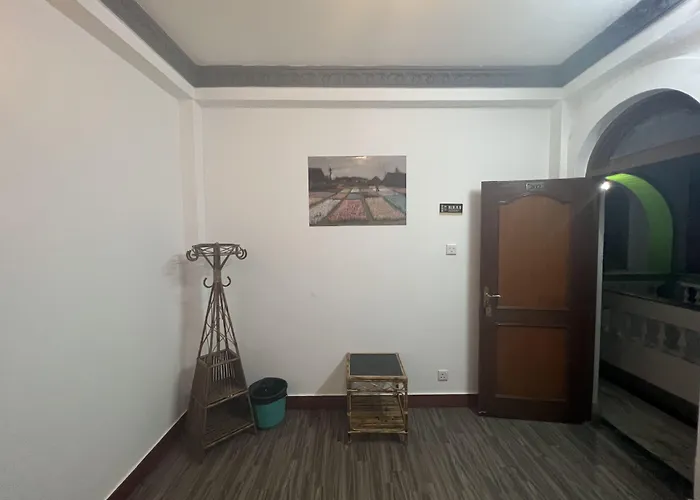 Hotel Buddha's Family